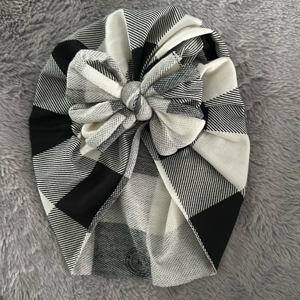 Bunny Knots Raga Hat Size M